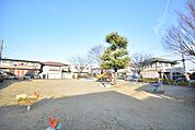 すみれ公園　距離約190m