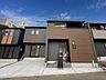 外観：複数棟が並ぶモダンな住宅の外観です