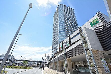 JR横浜線・東急田園都市線・こどもの国線「長津田」駅まで約640m