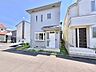 外観：白を基調とした2階建て住宅の外観写真です