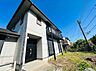 外観：庭付きの二階建て住宅の外観写真です