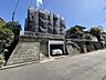外観：道路に面した戸建ての外観車庫付き