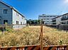 周辺：建築中の区画と周辺の住宅・集合住宅