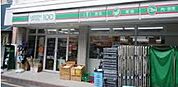 ローソンストア100川越新富町一丁目店まで713m