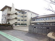綾瀬市立春日台中学校まで2250m