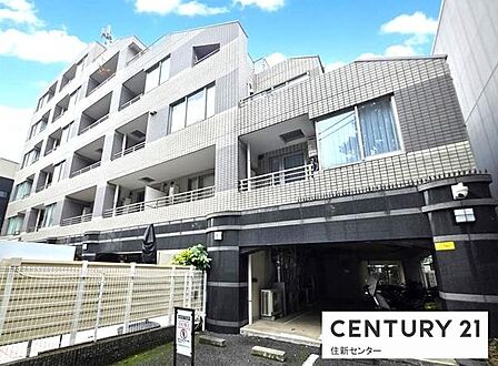 山手線『原宿』駅徒歩3分!千代田線『明治神宮前』駅徒歩4分! 銀座線「表参道」駅徒歩13分!蔵門線 北参道駅 徒歩12分! 鉄筋コンクリート造地上6階建33戸!