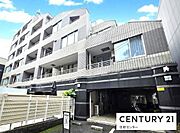 山手線『原宿』駅徒歩3分！千代田線『明治神宮前』駅徒歩4分! 銀座線「表参道」駅徒歩13分！蔵門線 北参道駅 徒歩12分！　鉄筋コンクリート造地上6階建33戸！