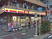 ニューヤマザキデイリーストア城東東中浜店まで842m