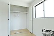 ■冬物のコートや季節ものなど、たっぷり収納可能！■