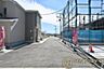 その他：■現地撮影写真■前面道路も広々としていて安心！