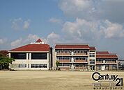 御所市立御所小学校まで350m