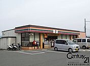 セブンイレブン柏原田辺店まで859m
