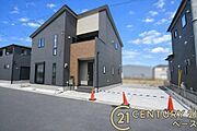 ■現地撮影写真■耐震等級3の地震に強い安心の邸宅！雨で汚れを洗い流してくれるセルフクリーニング機能付き外壁！お気軽にお問い合わせください！■