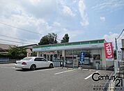 ファミリーマート田原本十六面店まで770m