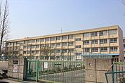 東中学校まで900m、東中学校まで900m(徒歩約12分)