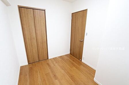 子供部屋にも嬉しい全居室収納スペース(2026年08月撮影)