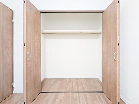 これだけ収納があると助かりますね！お荷物の多いご家族も安心です！