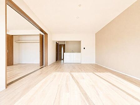 家族が自然と集まるリビングは落ち着きのある空間です♪