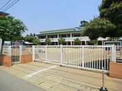 ひので幼稚園まで879m
