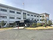 多賀町立多賀中学校まで60m