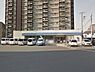 周辺：デイリーヤマザキ東岸和田駅前店まで113m
