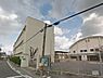 周辺：高石市立高石小学校まで810m
