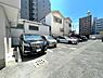 駐車場：【駐車場】マンション敷地内にある駐車場です。