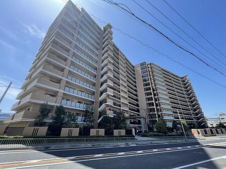 南海本線「七道」駅が徒歩9分。通勤にも外出にもアクセス良好。家族でおでかけすることも増えそうですね♪
