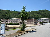 米原市立双葉中学校まで1992m