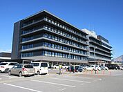 長浜市役所まで507m