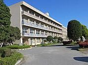 市原市立八幡東中学校まで1007m