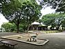 周辺：境之谷公園まで903m、公園内に室内全体がアスレチックのこどもログハウスがあります。もちつき大会など様々なイベントも行っています。