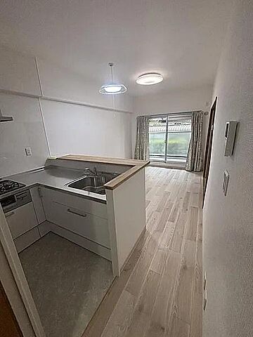 リビング/ダイニング サンヴェール太秦 1階/-