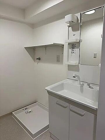 洗面 サンヴェール太秦 1階/-