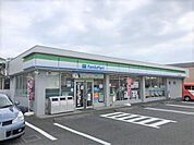 ファミリーマート海老名運動公園前店まで227m