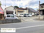 前面は開放的な9ｍ公道