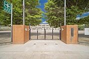 鹿沼市立東小学校まで1420m