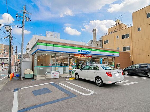 ファミリーマー...