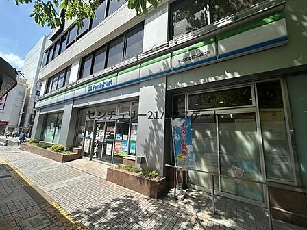 ファミリーマート宇都宮本町大通り店まで645m