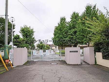 宇都宮市立錦小学校まで994m