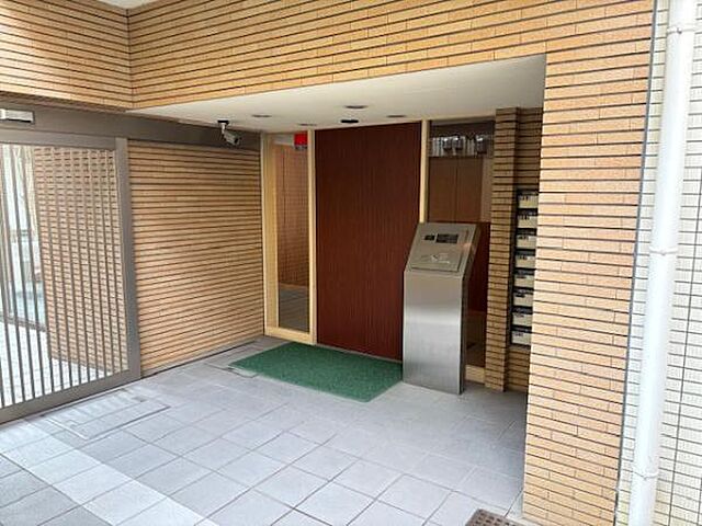 エントランス ロートレック中京 5階/-