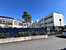 周辺：春日部市立幸松小学校　まで734m、目指す児童像　自らを磨き、自分色に輝く児童