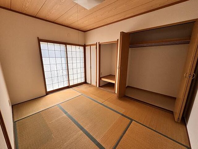 室内 青森市浪館前田3丁目29-11