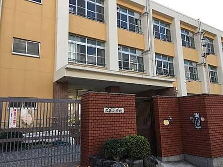 大阪市立北巽小学校まで498m