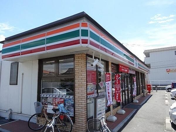 画像24:セブンイレブン久留米御井町店まで736m