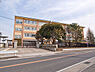 周辺：綾瀬市立綾瀬小学校まで797m