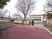 綾瀬市立綾西小学校まで422m