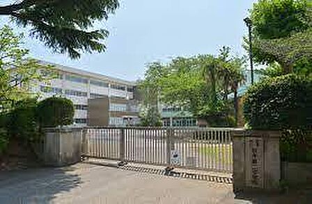 取手市立取手第二中学校まで2200m