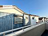 その他：周囲は住宅街が広がる落ち着いた眺望。穏やかな街並みに包まれ、安心感のある住環境です。