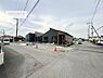 その他：前面道路は5.8ｍ×3.6ｍ陽当たり良好な立地です。車庫入れが苦手な方も安心ですね。